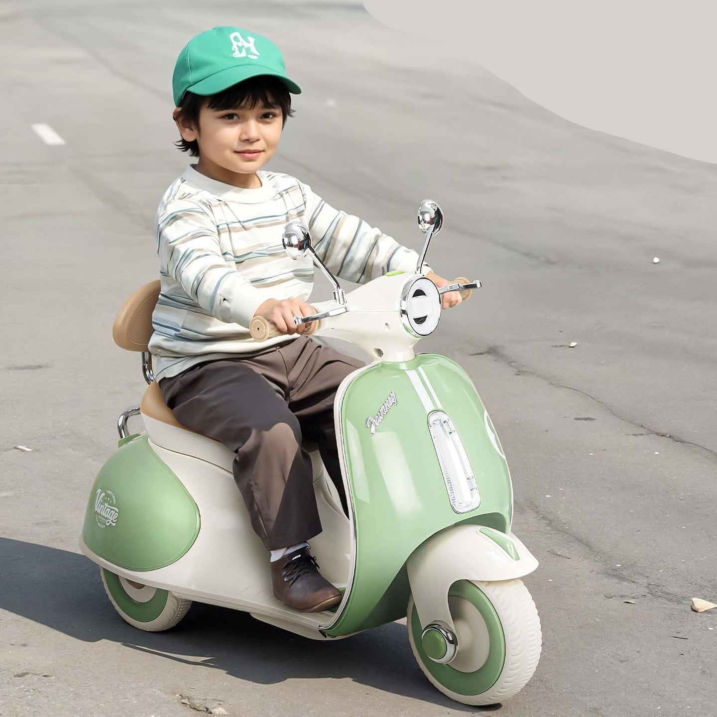 Vintage Battery Operated Vespa Scooter For Kids-M6188