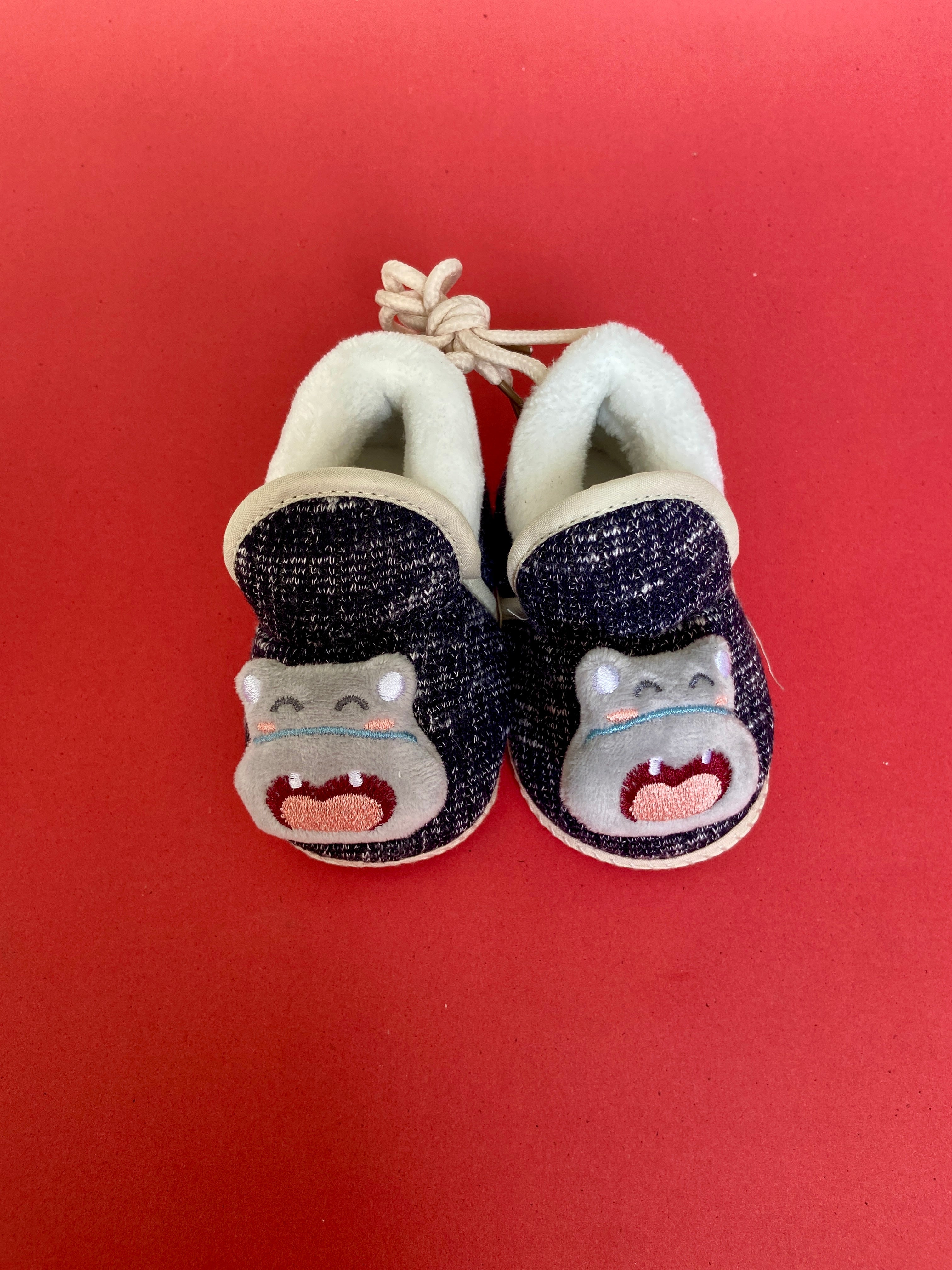 SH562-Furr winter shoes - 0-12M