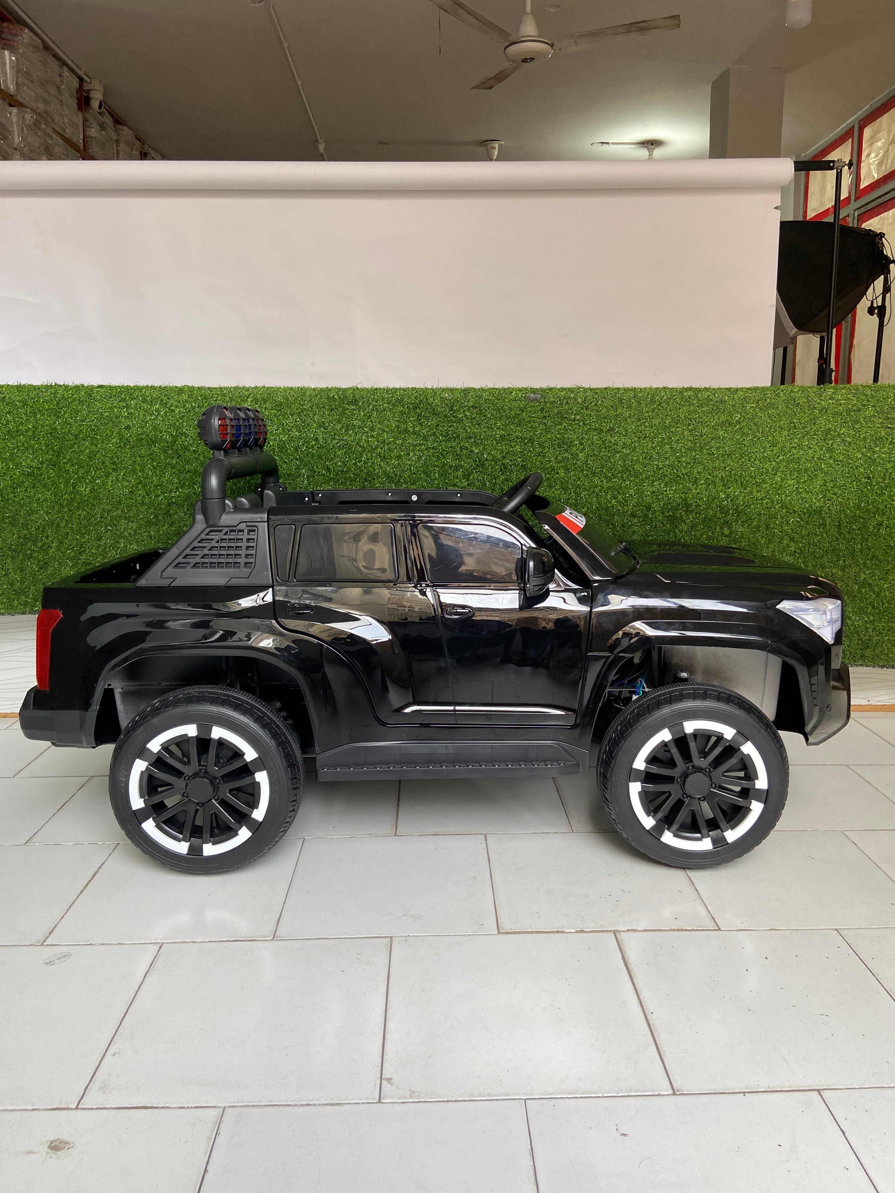 Electric Police 4 x 4 Ride On Jeep-BZ-D605