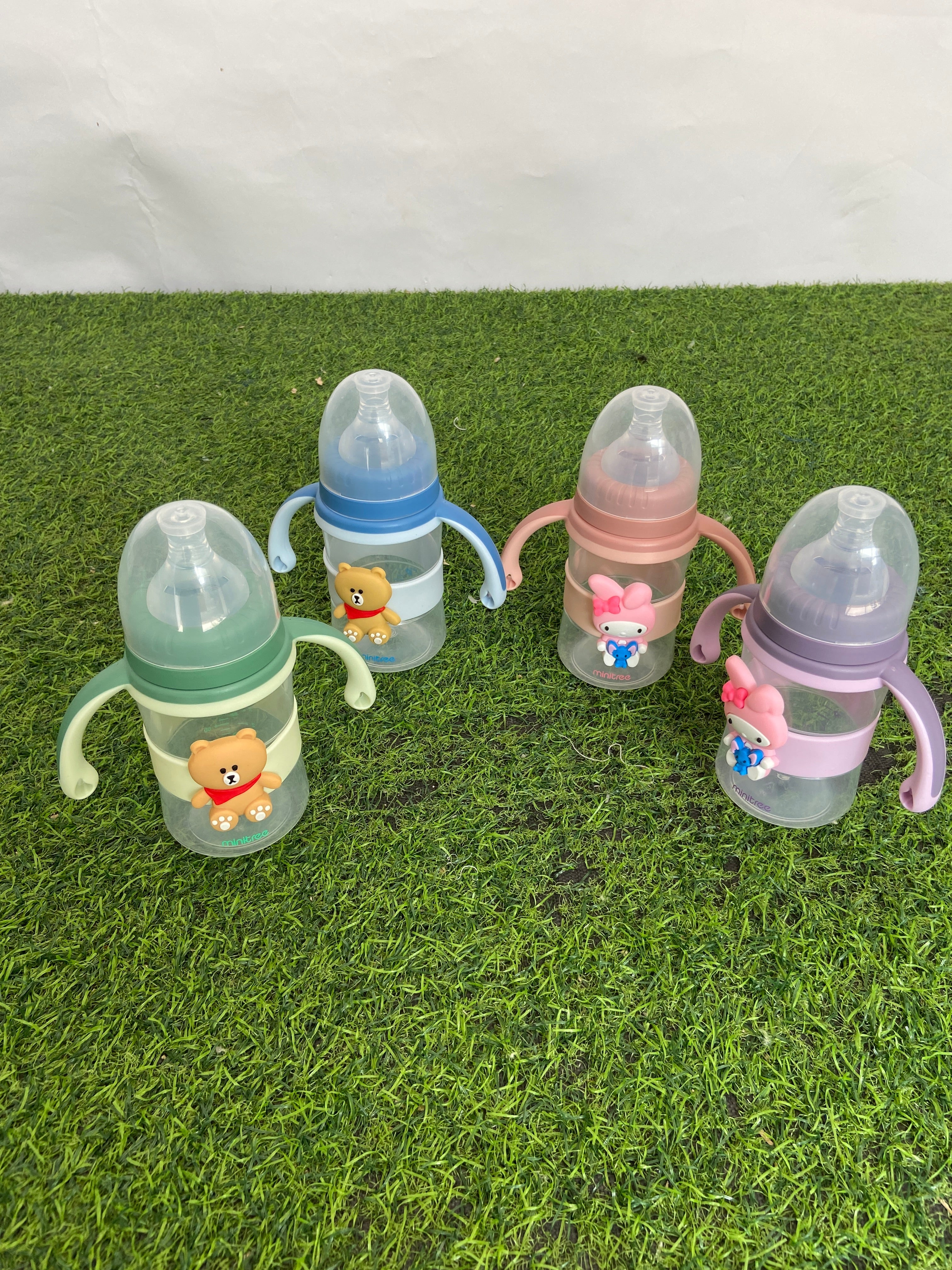 FE196-Bear baby feeding bottle 210ML