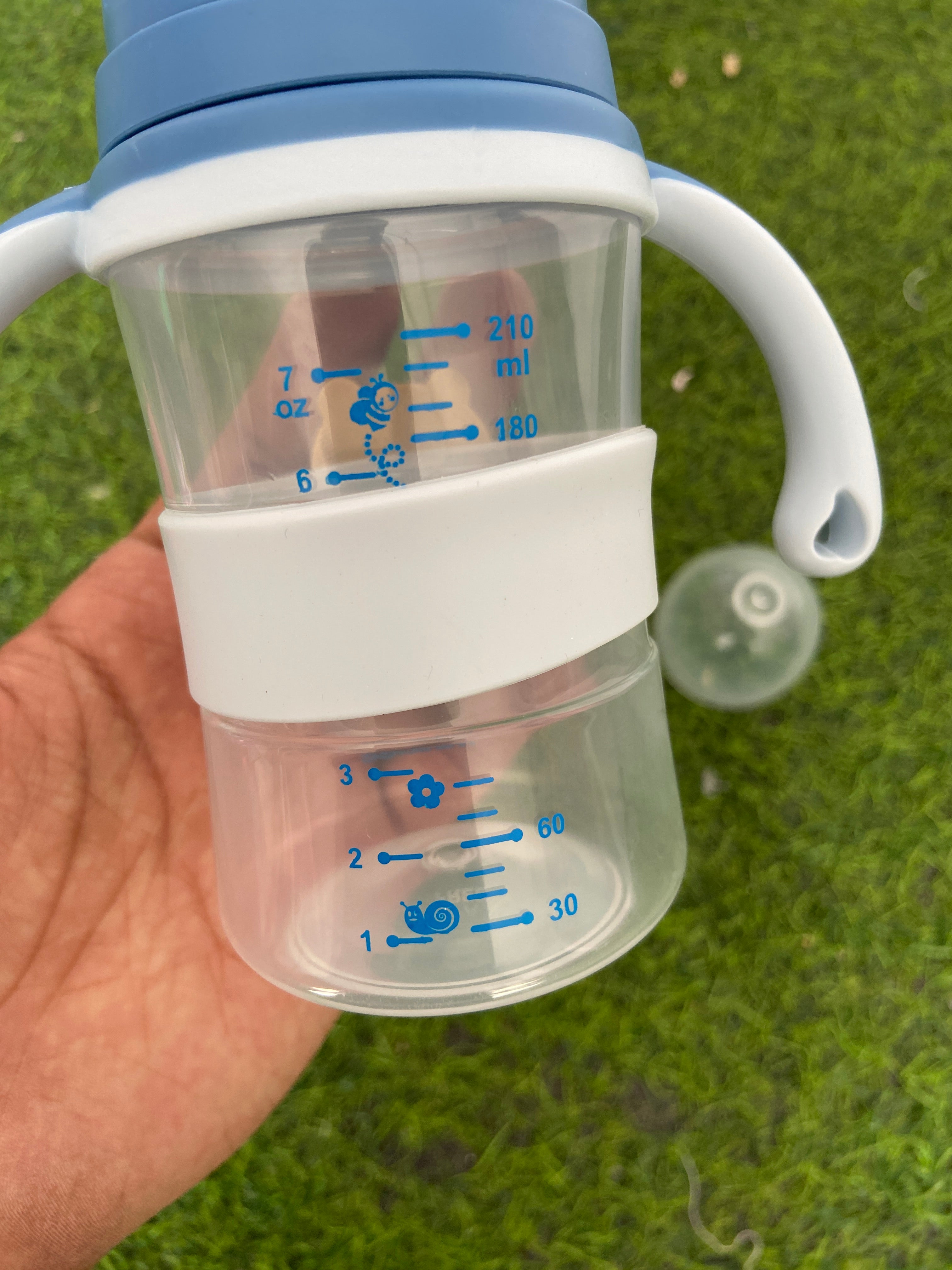 FE196-Bear baby feeding bottle 210ML