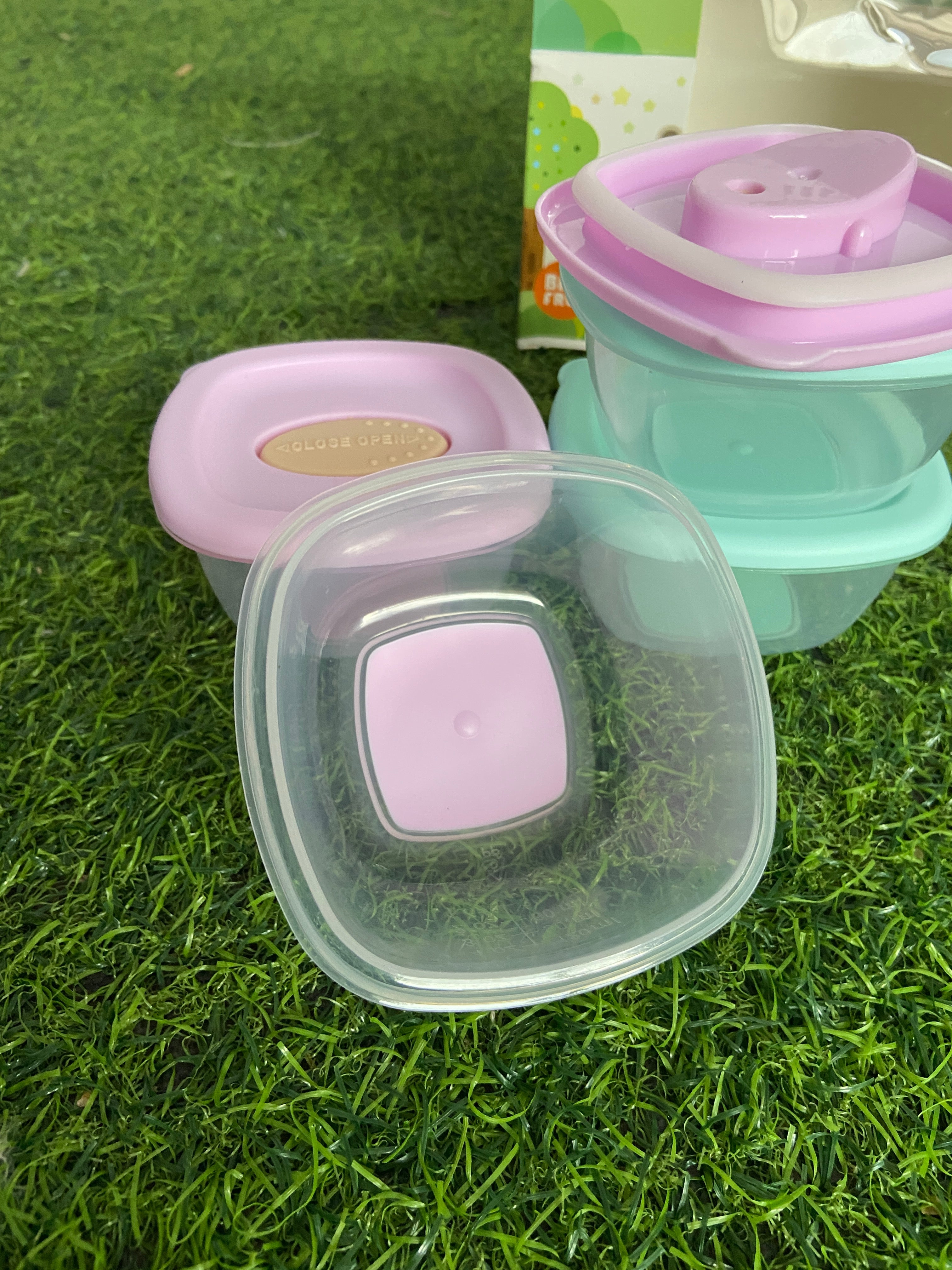 FE211-Pack of 4 baby Food & Milk Containers