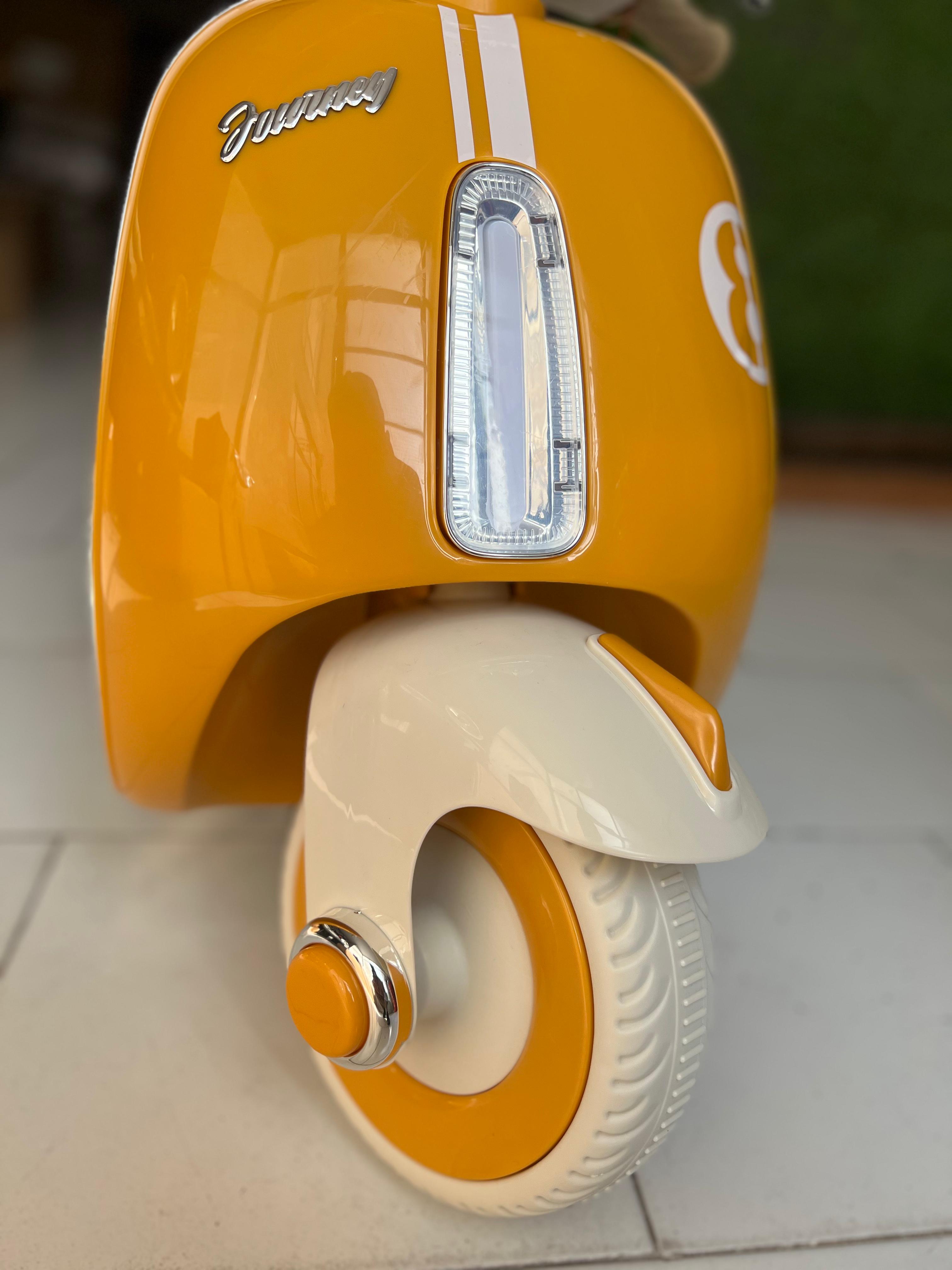 Vintage Battery Operated Vespa Scooter For Kids-M6188