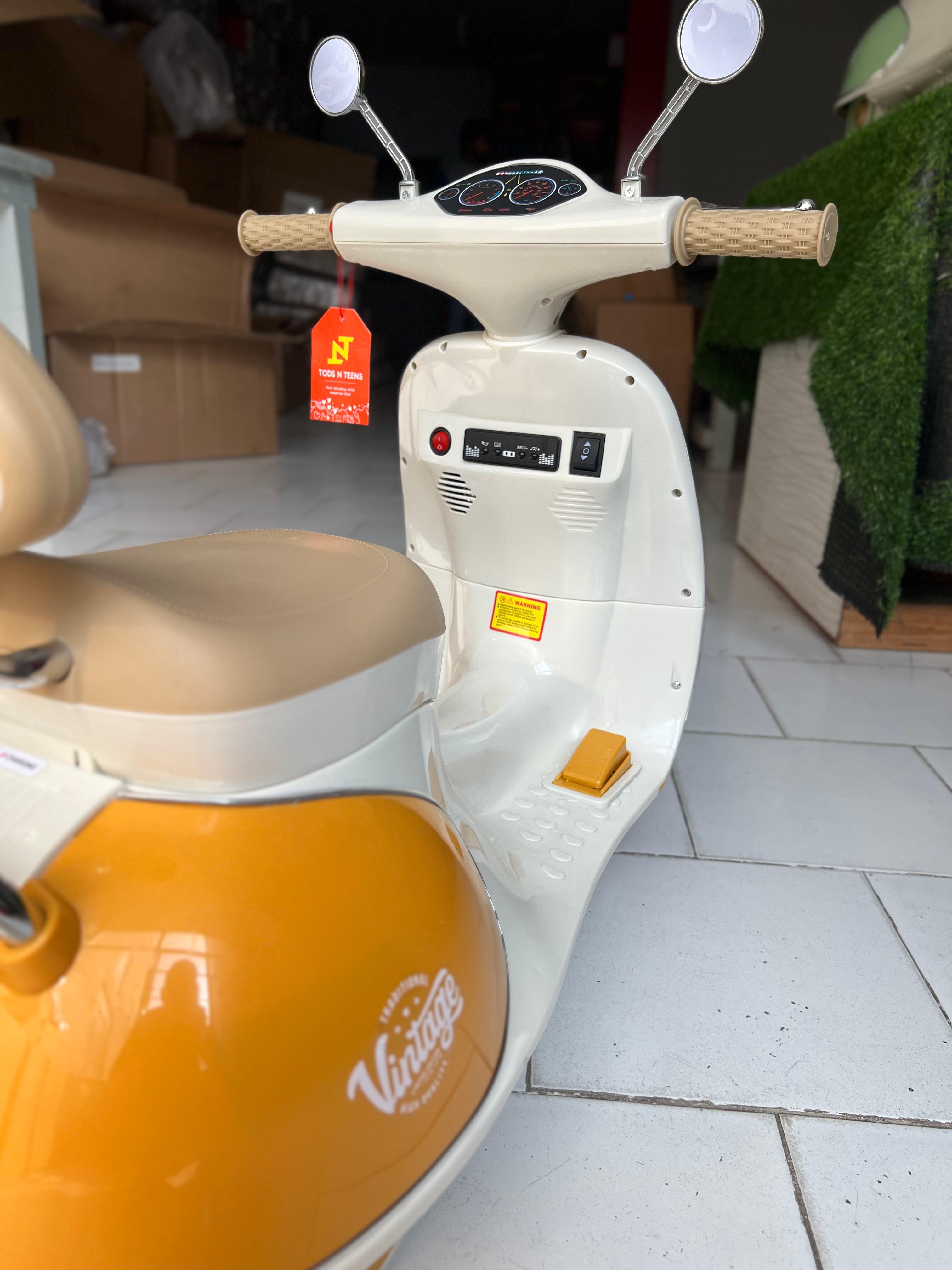 Vintage Battery Operated Vespa Scooter For Kids-M6188